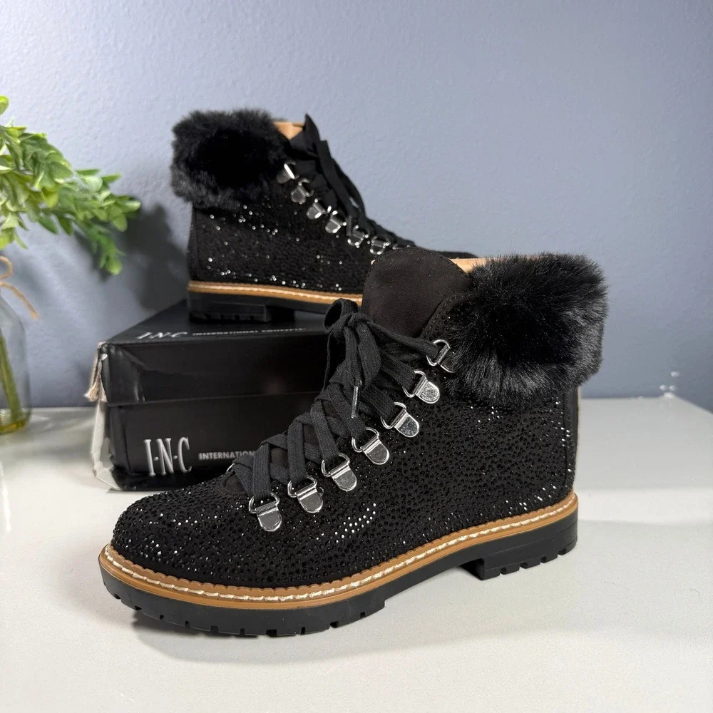INC International Concepts Women's‎ Black Winter Boots with Fur Trim Size 5